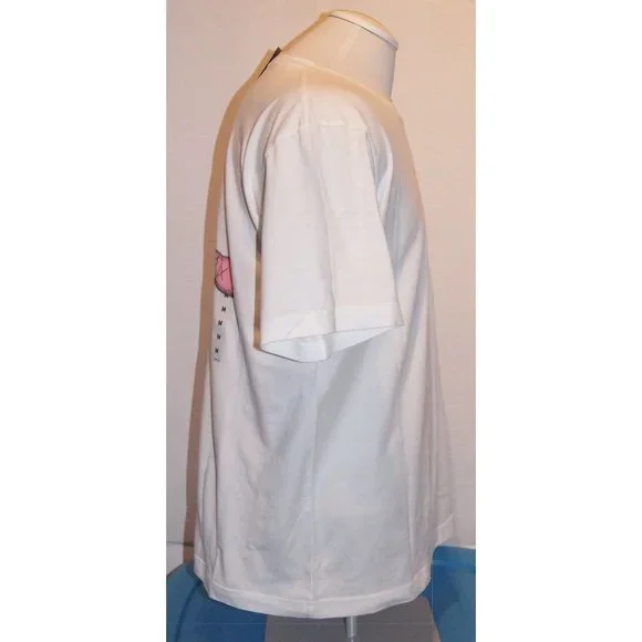 Uniqlo x KAWS T-Shirt - Picture 6 of 12